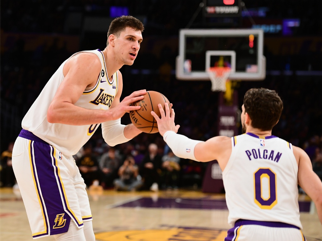 他的退役仪 他的退役仪